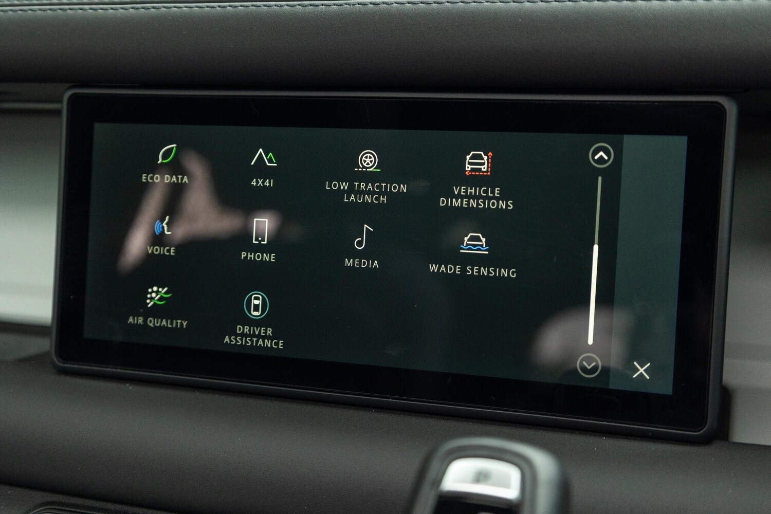 Used Land Rover Defender 110 2023 for sale - 75991399: Photo 37