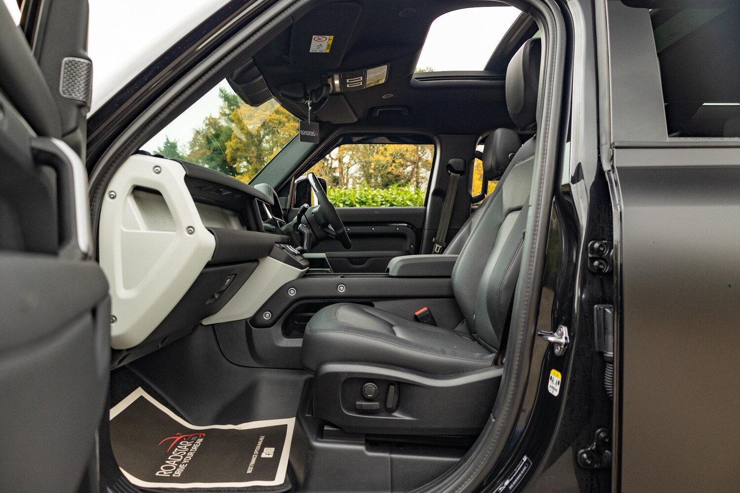 Used Land Rover Defender 110 2023 for sale - 75991399: Photo 52