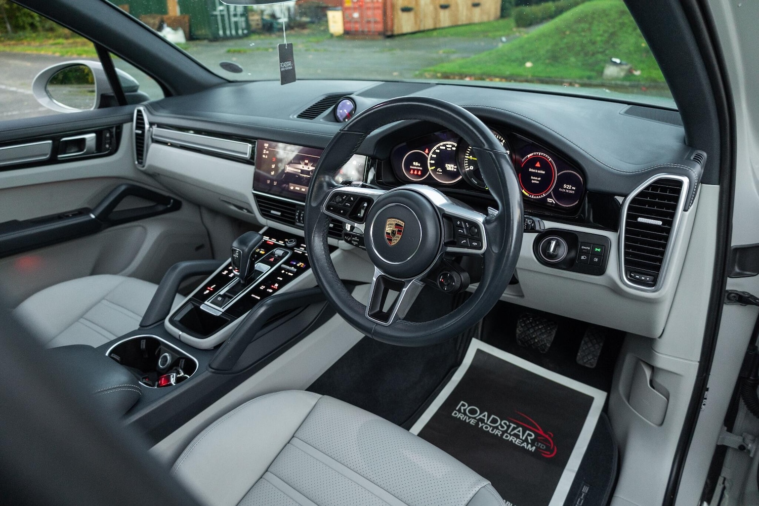 Used Porsche Cayenne 2022 for sale - 76349740: Photo 2