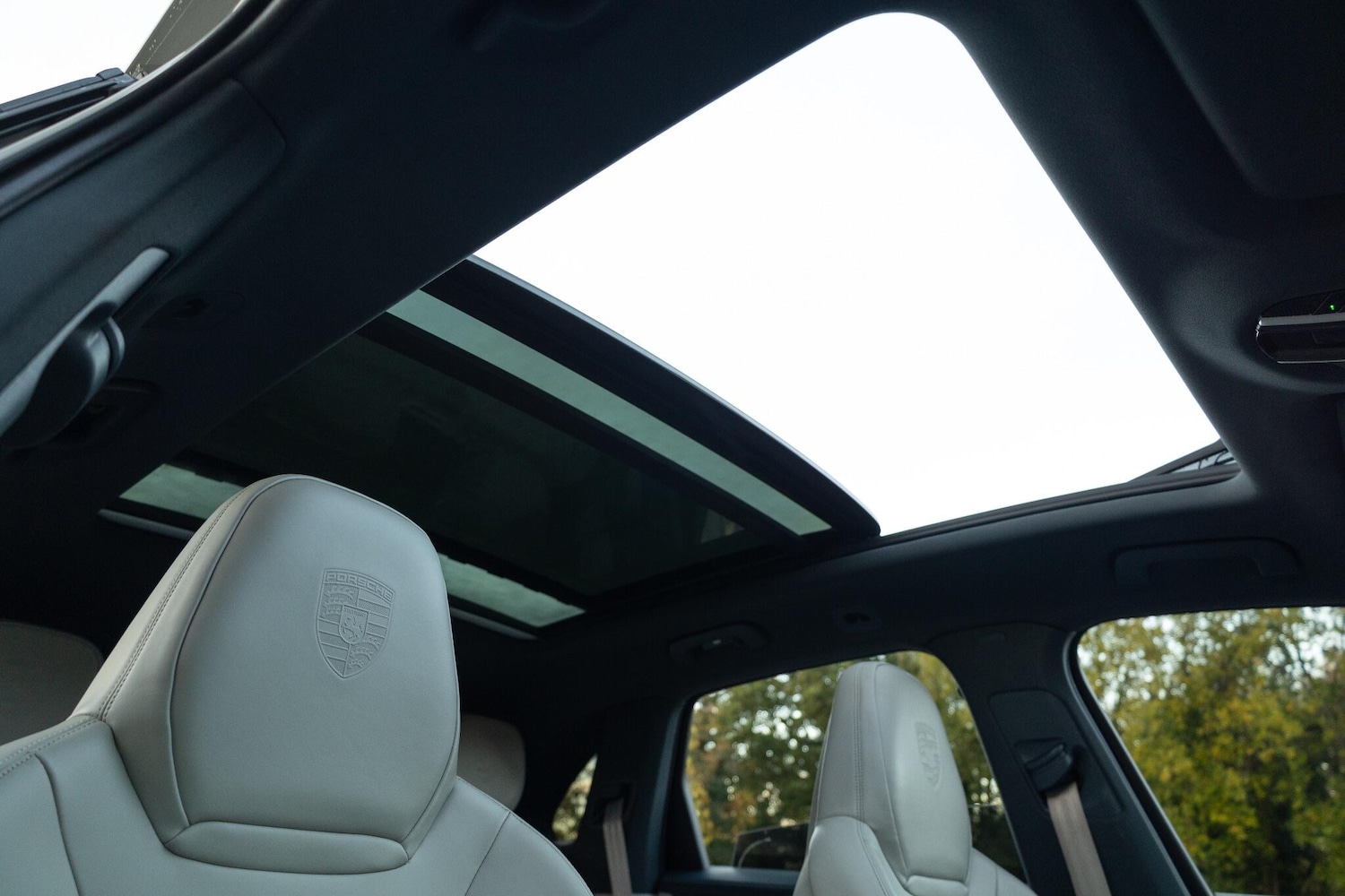Used Porsche Cayenne 2022 for sale - 76349740: Photo 3