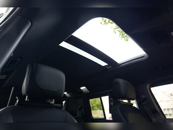 Used Land Rover Defender 110 2023 for sale - 78019780: Photo