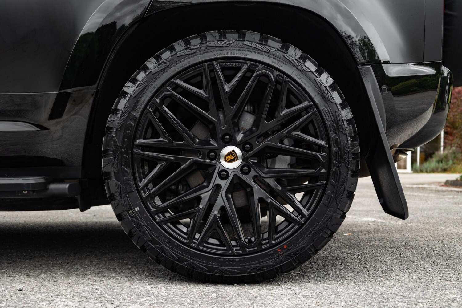 Used Land Rover Defender 110 2025 for sale - 76032531: Photo 16