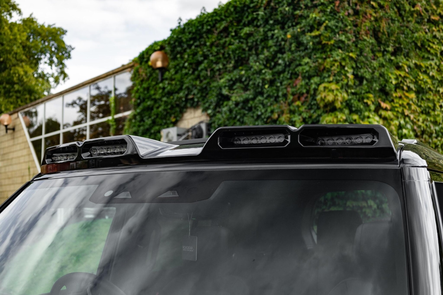 Used Land Rover Defender 110 2025 for sale - 76032531: Photo 18