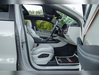 Used Porsche Cayenne 2022 for sale - 76995654: Photo