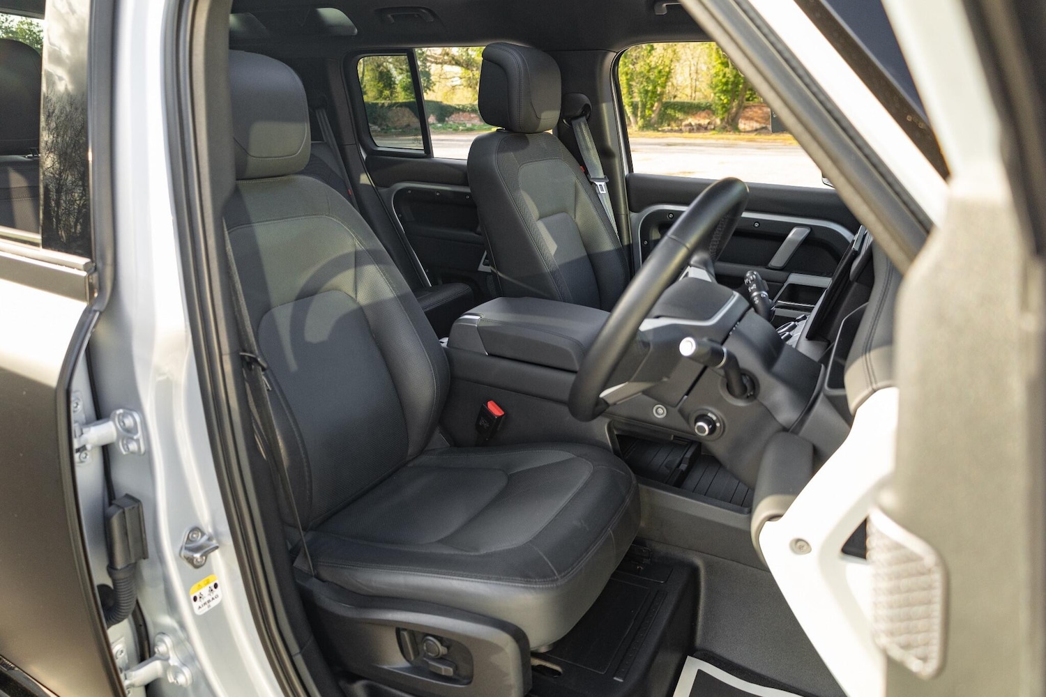 Used Land Rover Defender 110 2024 for sale - 76537962: Photo 10