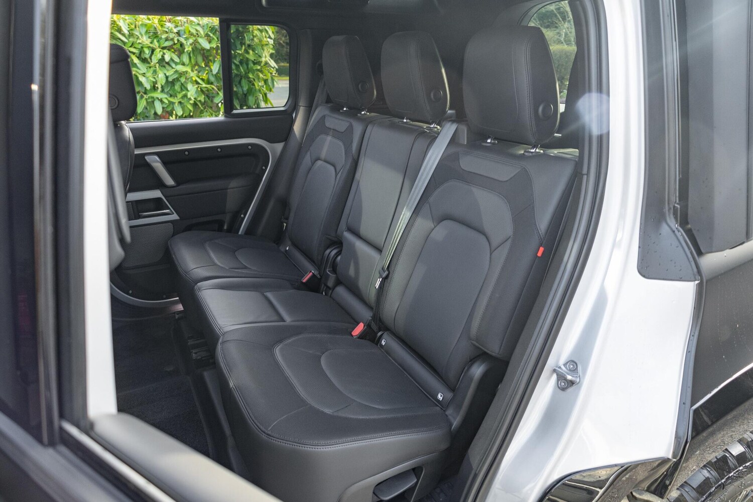 Used Land Rover Defender 110 2024 for sale - 76537962: Photo 15