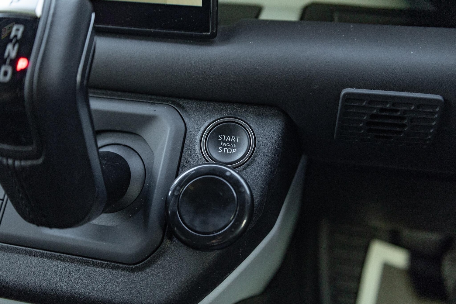 Used Land Rover Defender 110 2024 for sale - 76537962: Photo 23