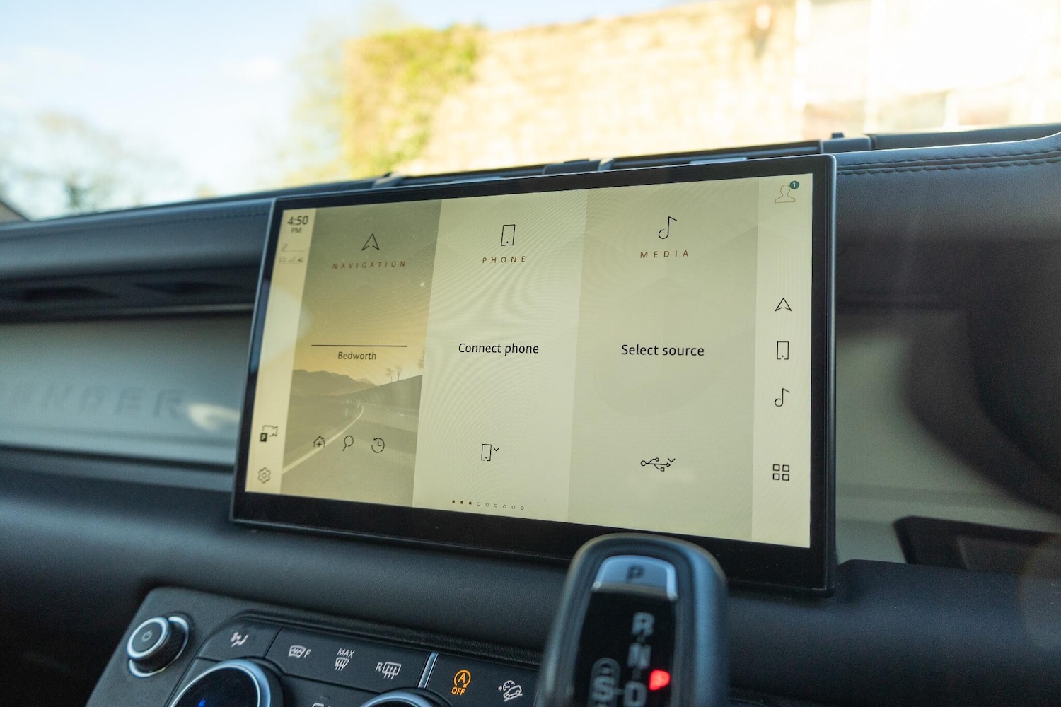 Used Land Rover Defender 110 2024 for sale - 76537962: Photo 29