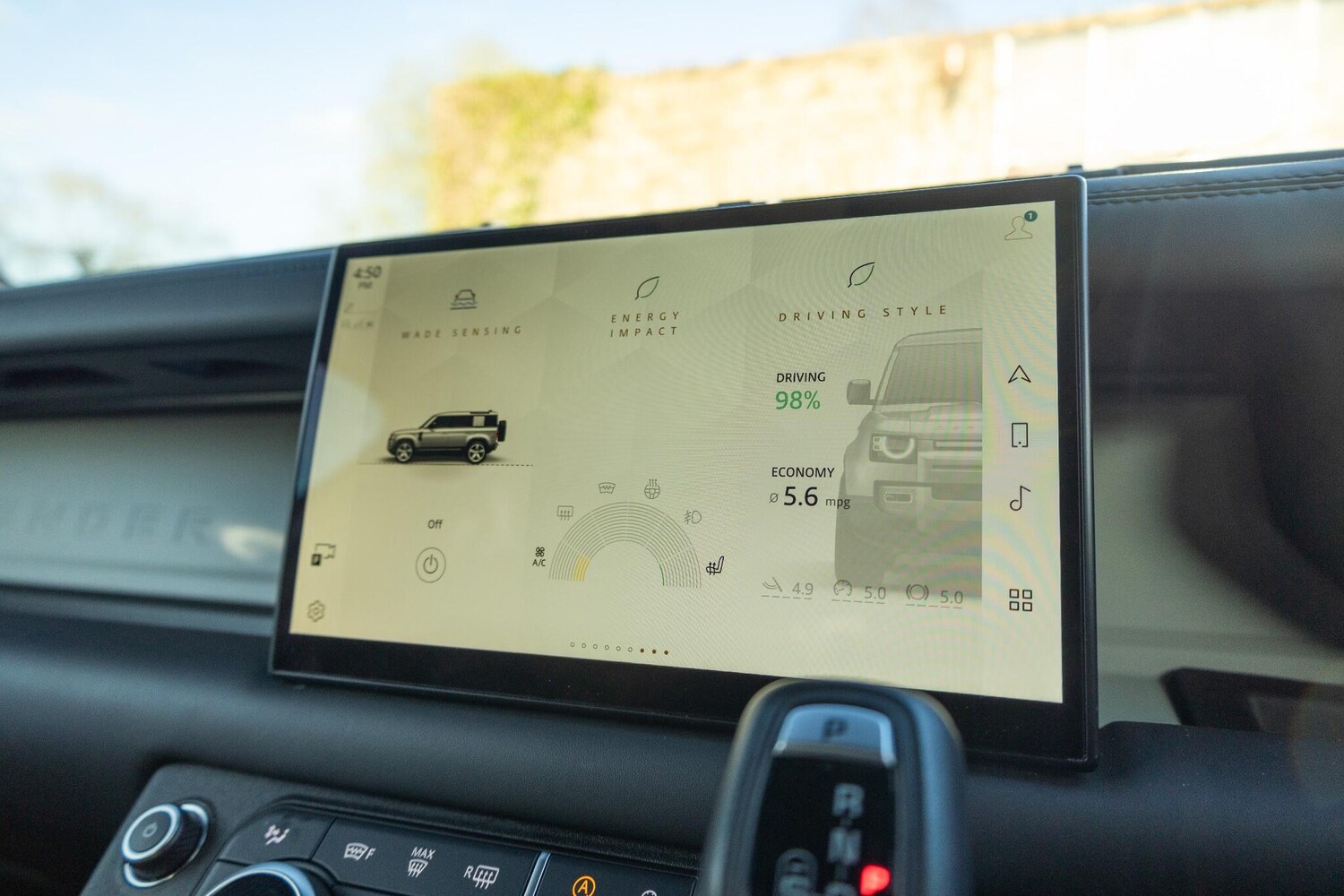 Used Land Rover Defender 110 2024 for sale - 76537962: Photo 30