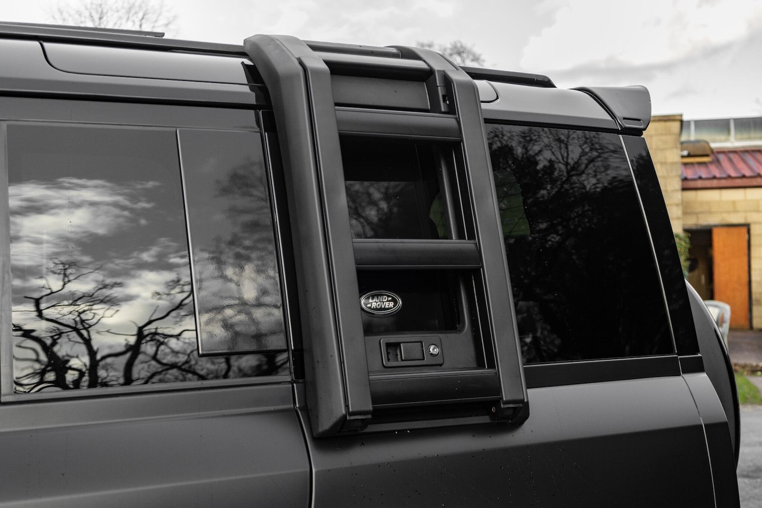 Used Land Rover Defender 110 2024 for sale - 76537962: Photo 41