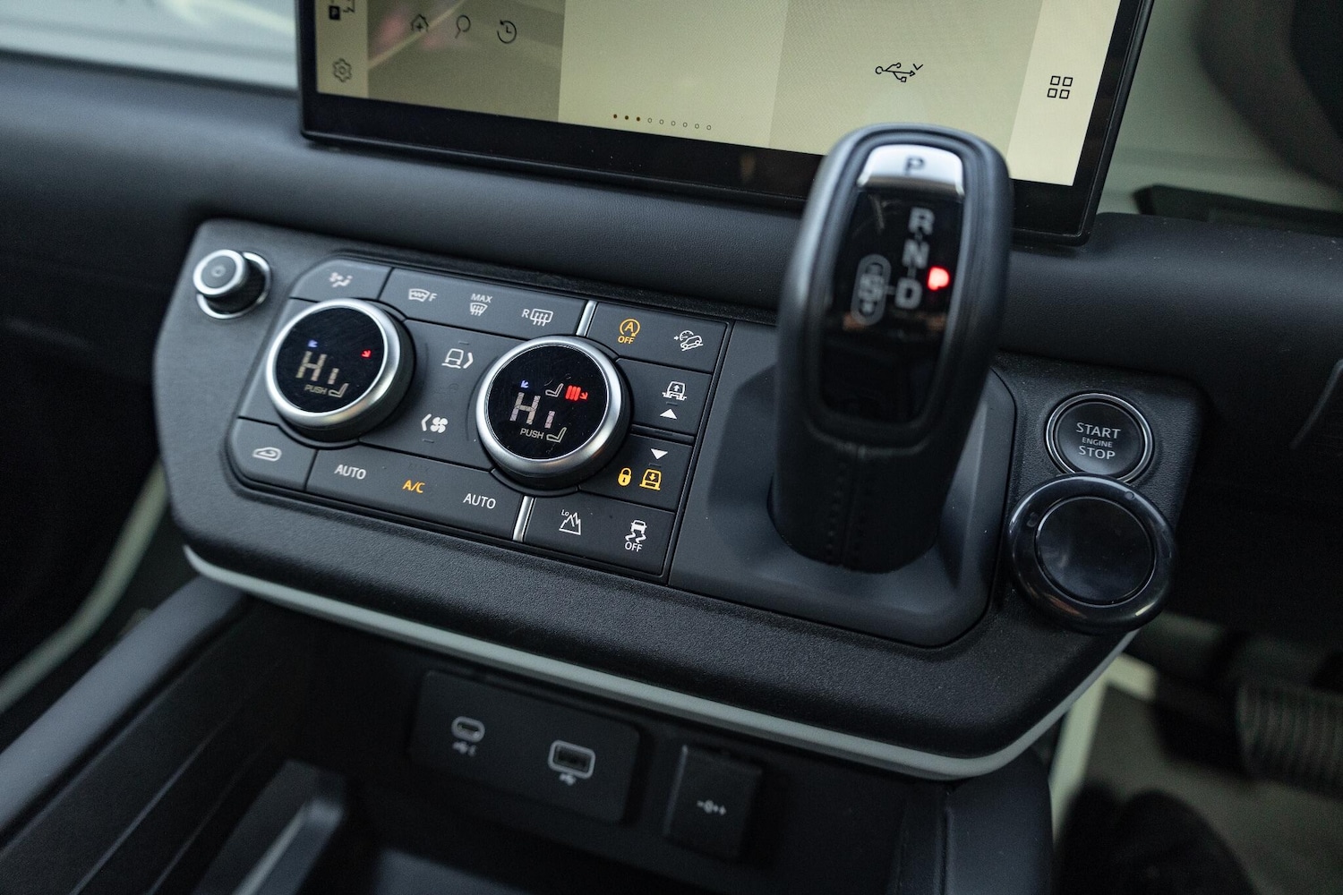 Used Land Rover Defender 110 2024 for sale - 76537962: Photo 43