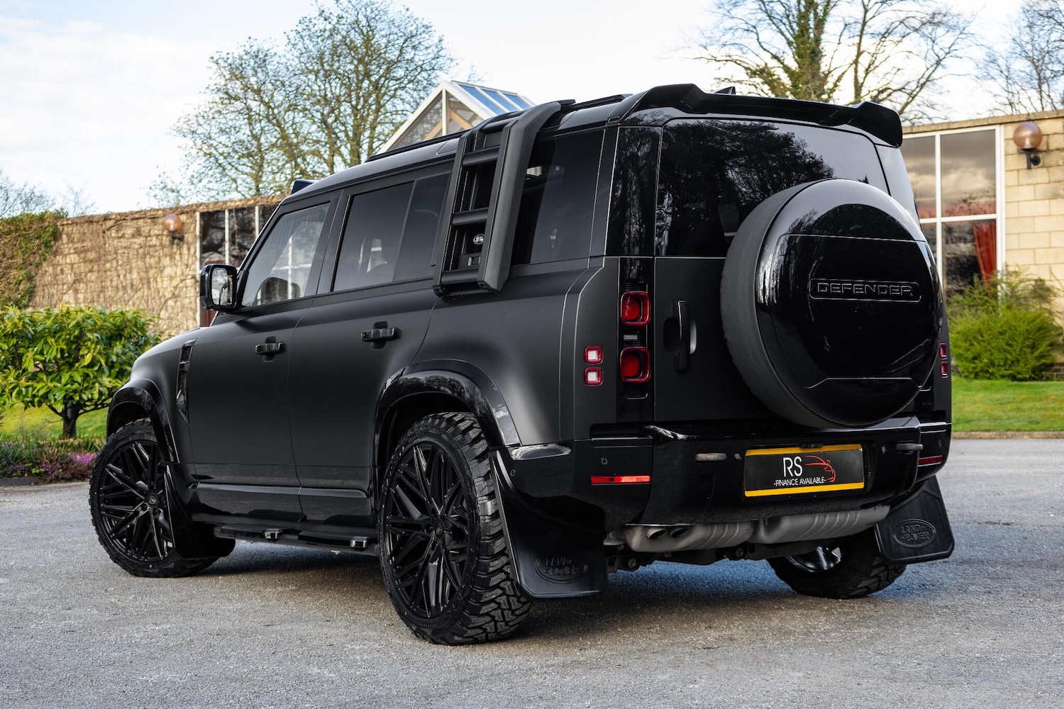 Used Land Rover Defender 110 2024 for sale - 76537962: Photo 5