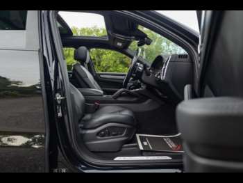 Used Porsche Cayenne 2020 for sale - 74739451: Photo