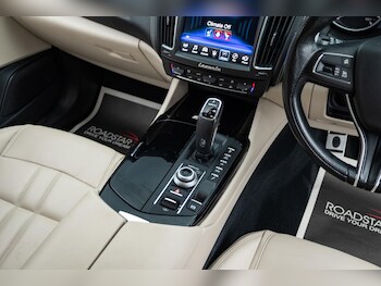 Used Maserati Levante 2018 for sale - 75949239: Photo