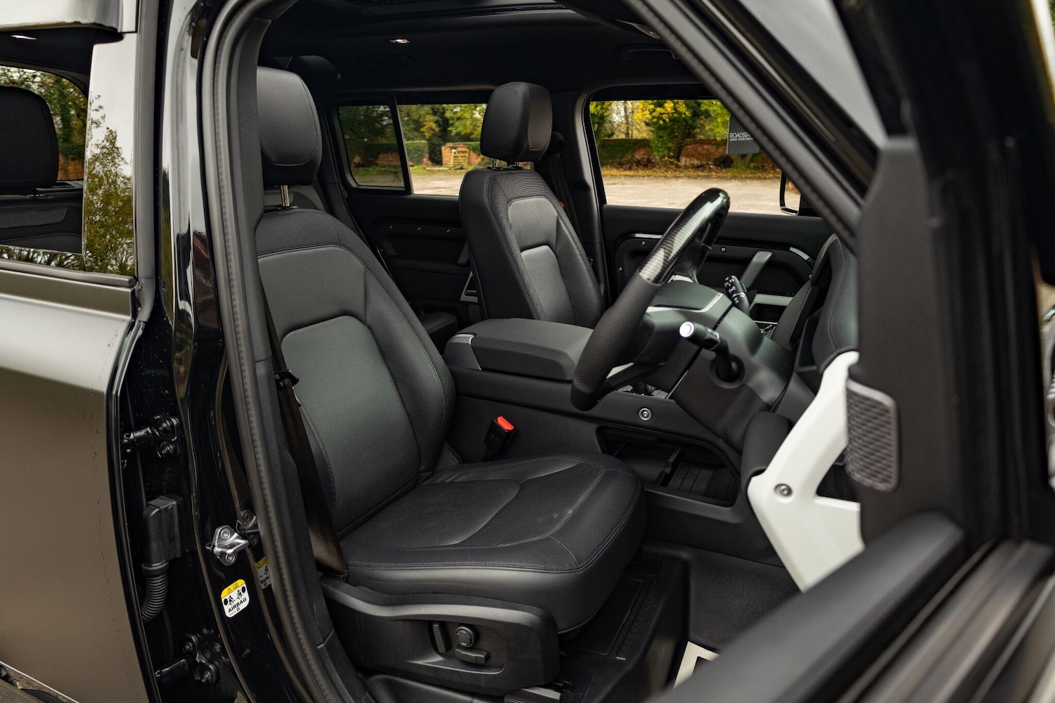 Used Land Rover Defender 2023 for sale - 76991721: Photo 10