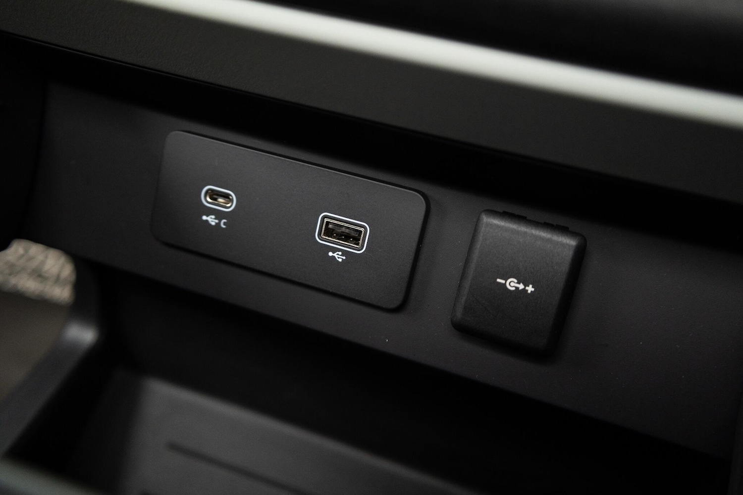 Used Land Rover Defender 2023 for sale - 76991721: Photo 25