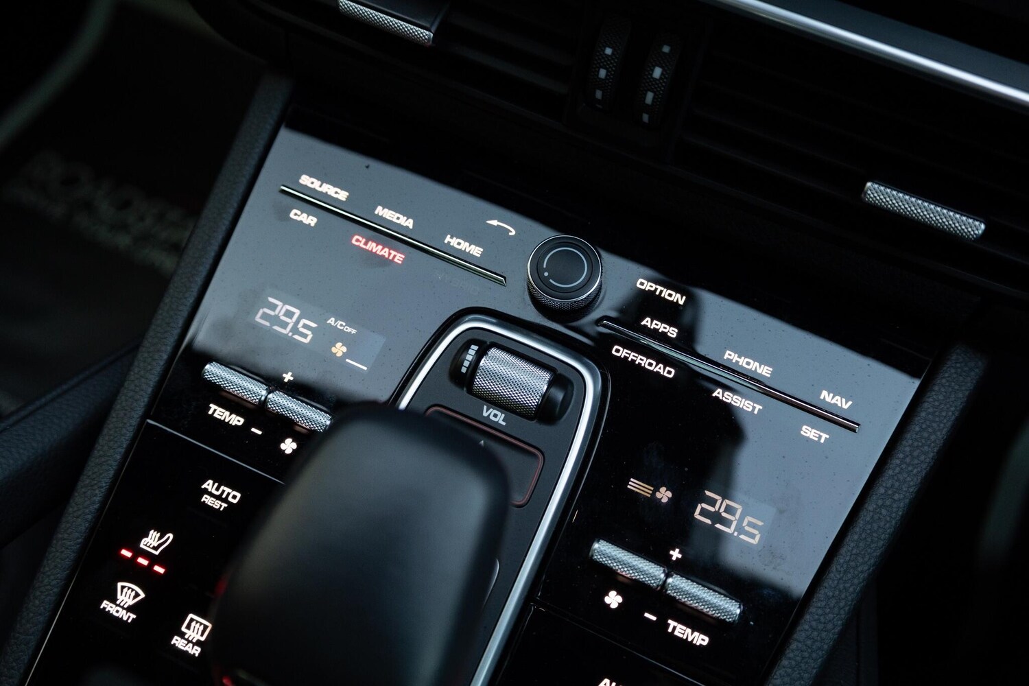 Used Porsche Cayenne 2023 for sale - 76349842: Photo 38