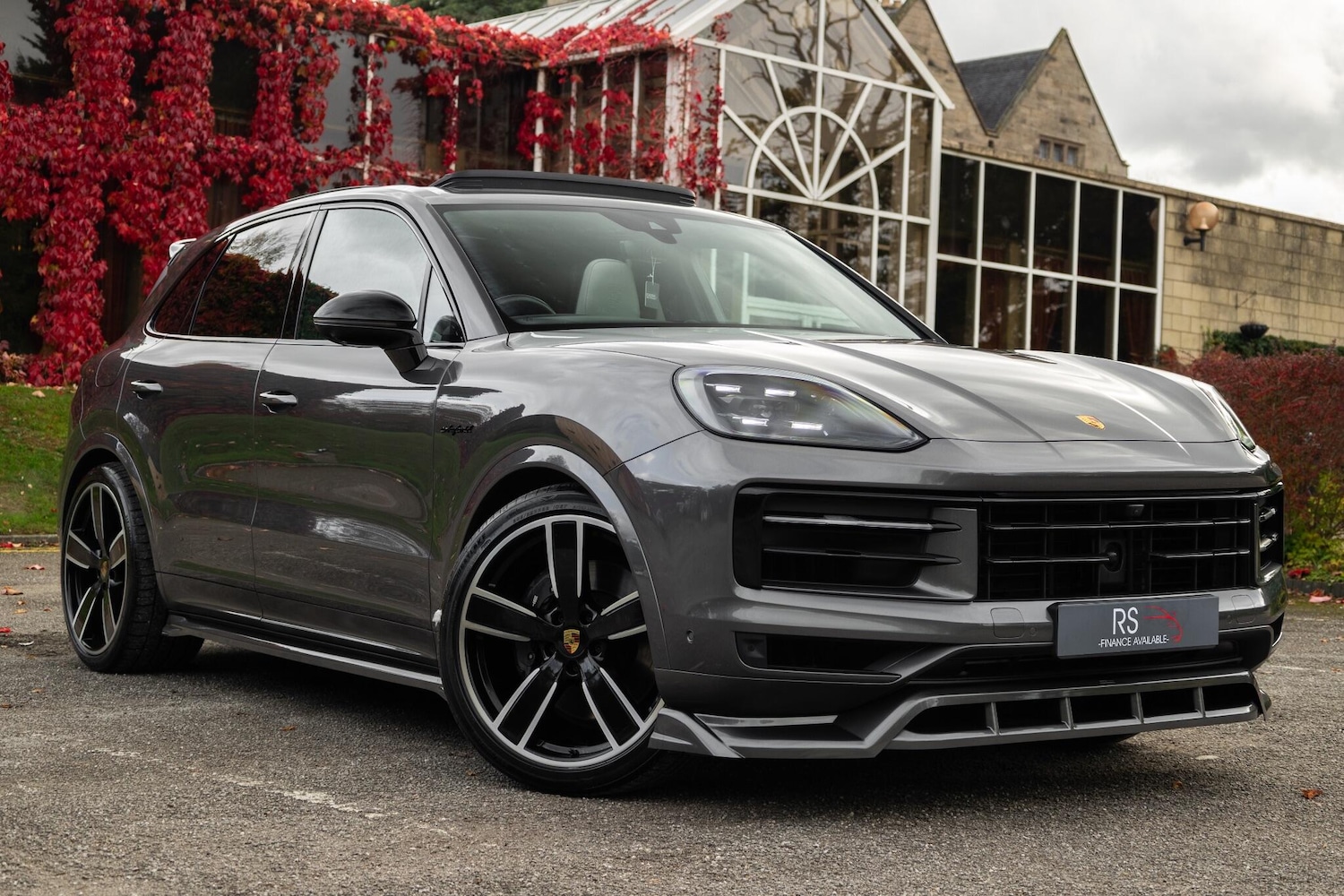 Used Porsche Cayenne 2023 for sale - 76158686: Photo 1