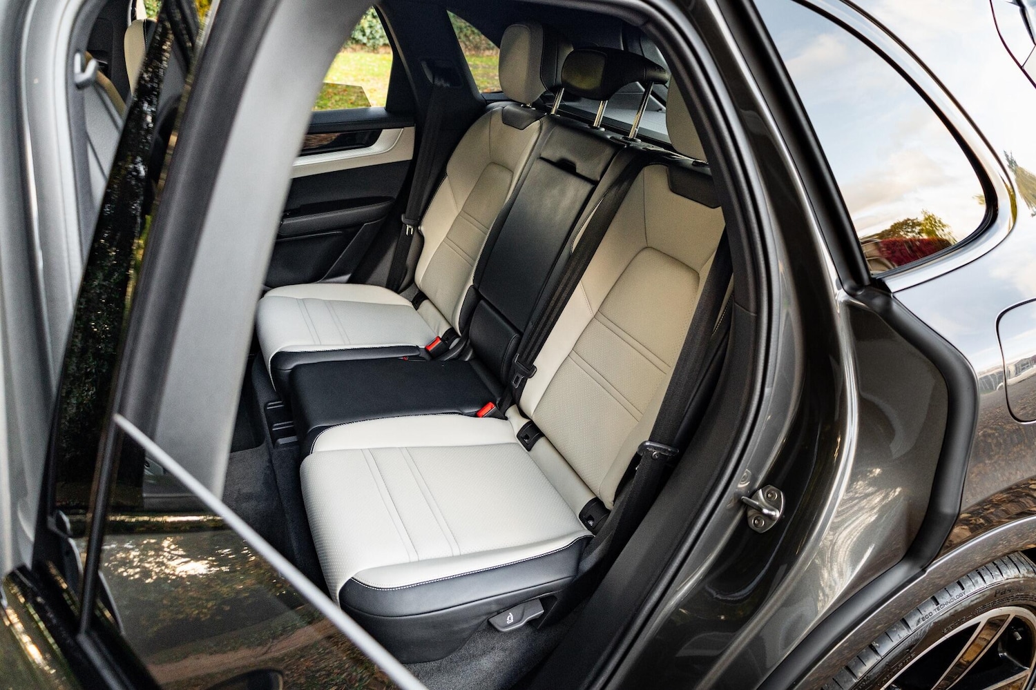 Used Porsche Cayenne 2023 for sale - 76158686: Photo 16