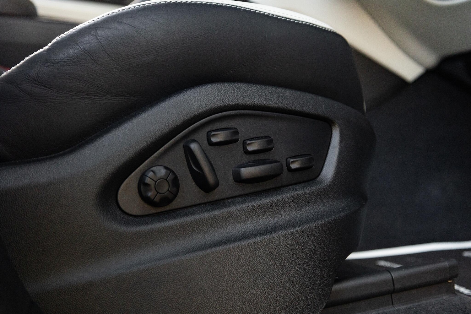 Used Porsche Cayenne 2023 for sale - 76158686: Photo 18