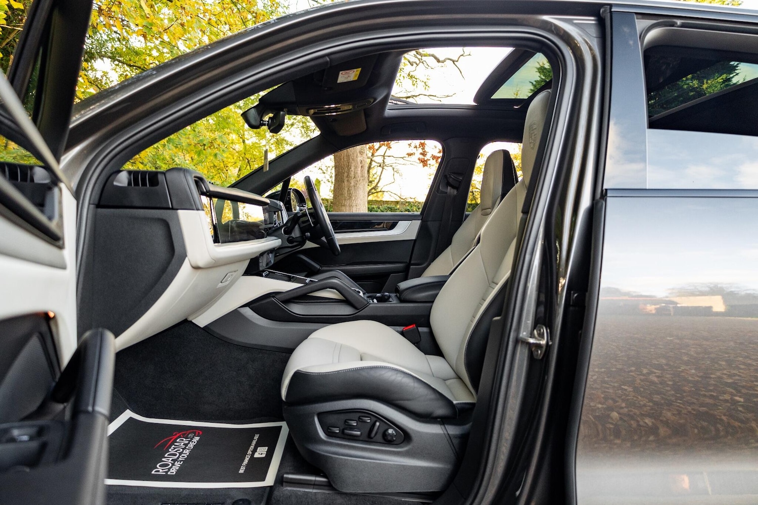 Used Porsche Cayenne 2023 for sale - 76158686: Photo 41