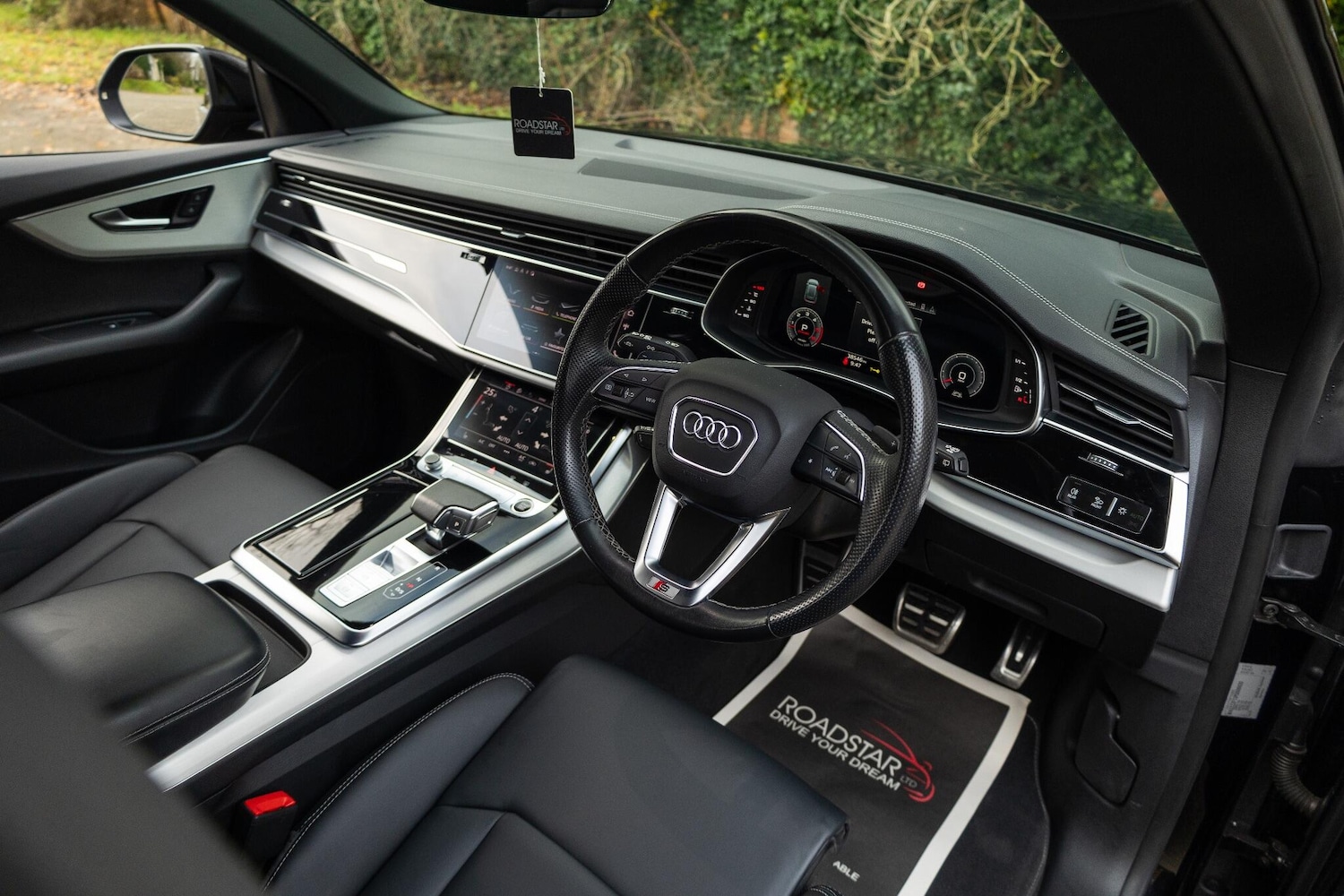 Used Audi Q8 2022 for sale - 76866337: Photo 2