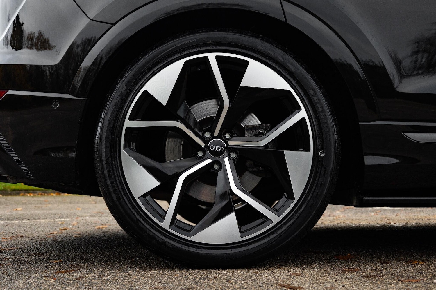 Used Audi Q8 2022 for sale - 76866337: Photo 28