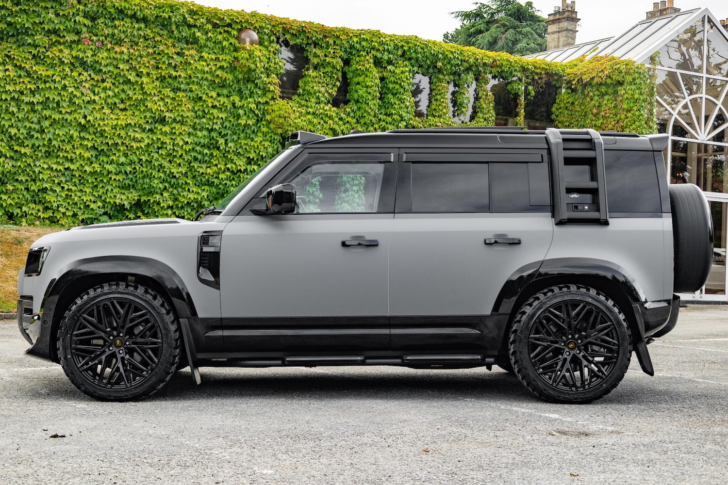 Used Land Rover Defender 2023 for sale - 77254920: Photo 14