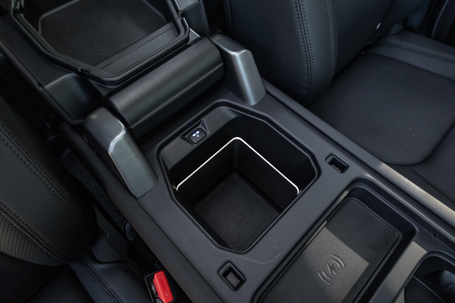 Used Land Rover Defender 2023 for sale - 77254920: Photo 28