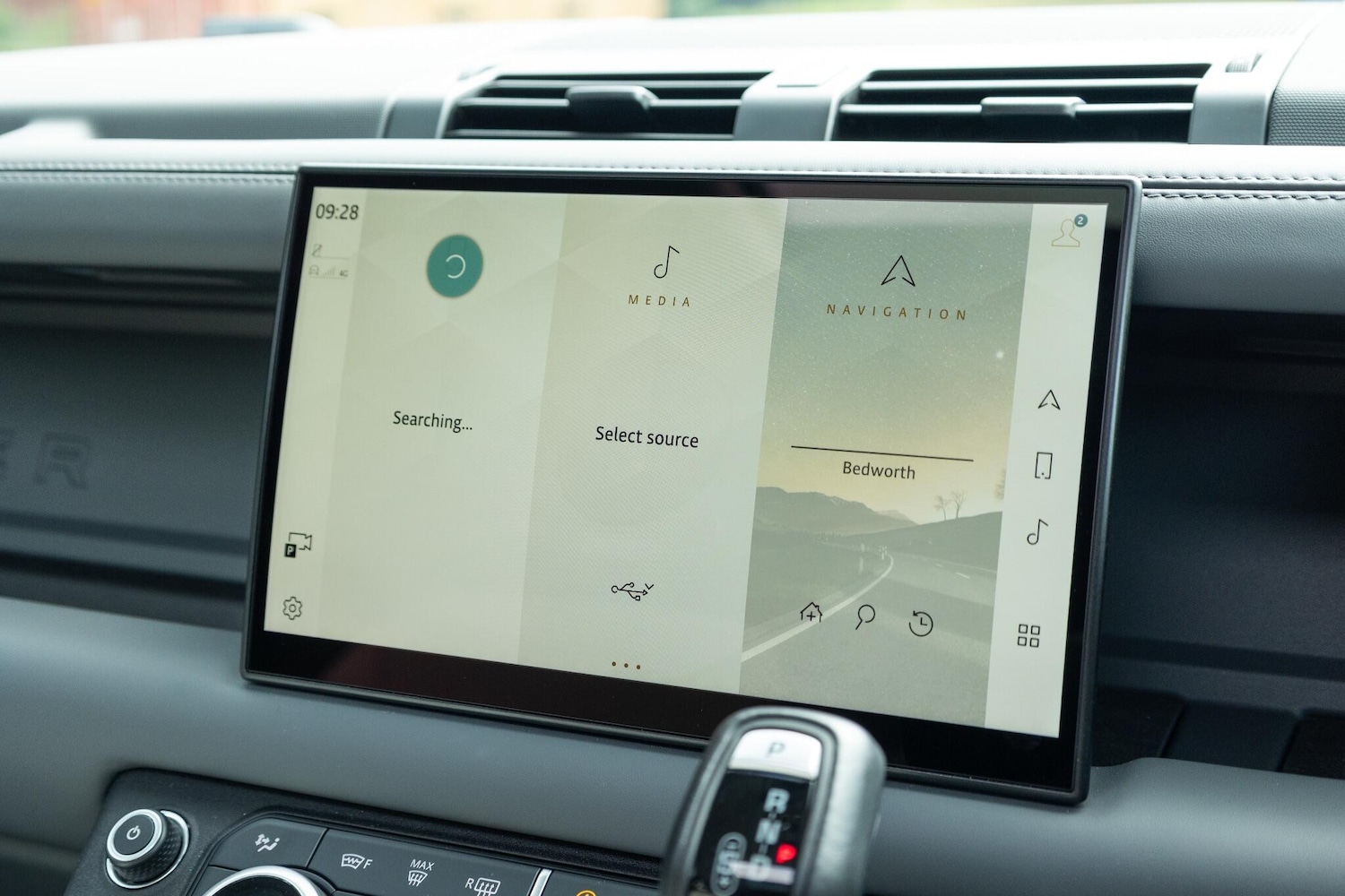 Used Land Rover Defender 2023 for sale - 77254920: Photo 3