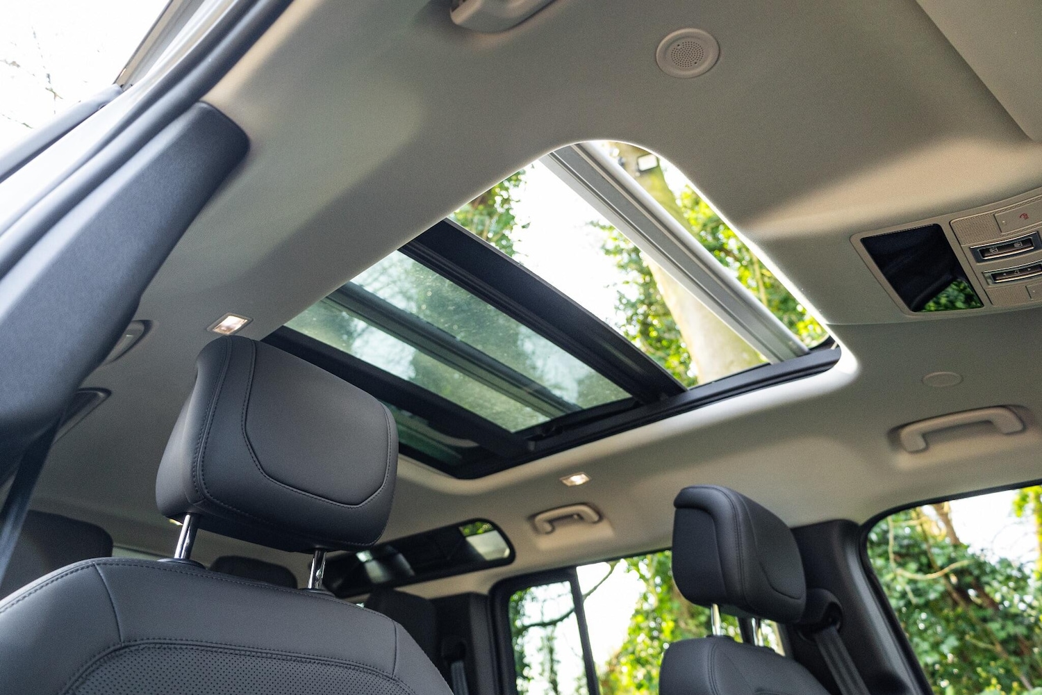 Used Land Rover Defender 2023 for sale - 77254920: Photo 45