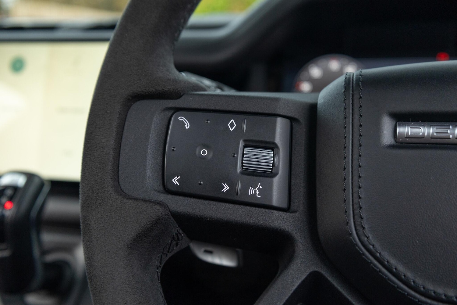 Used Land Rover Defender 2022 for sale - 76987612: Photo 19