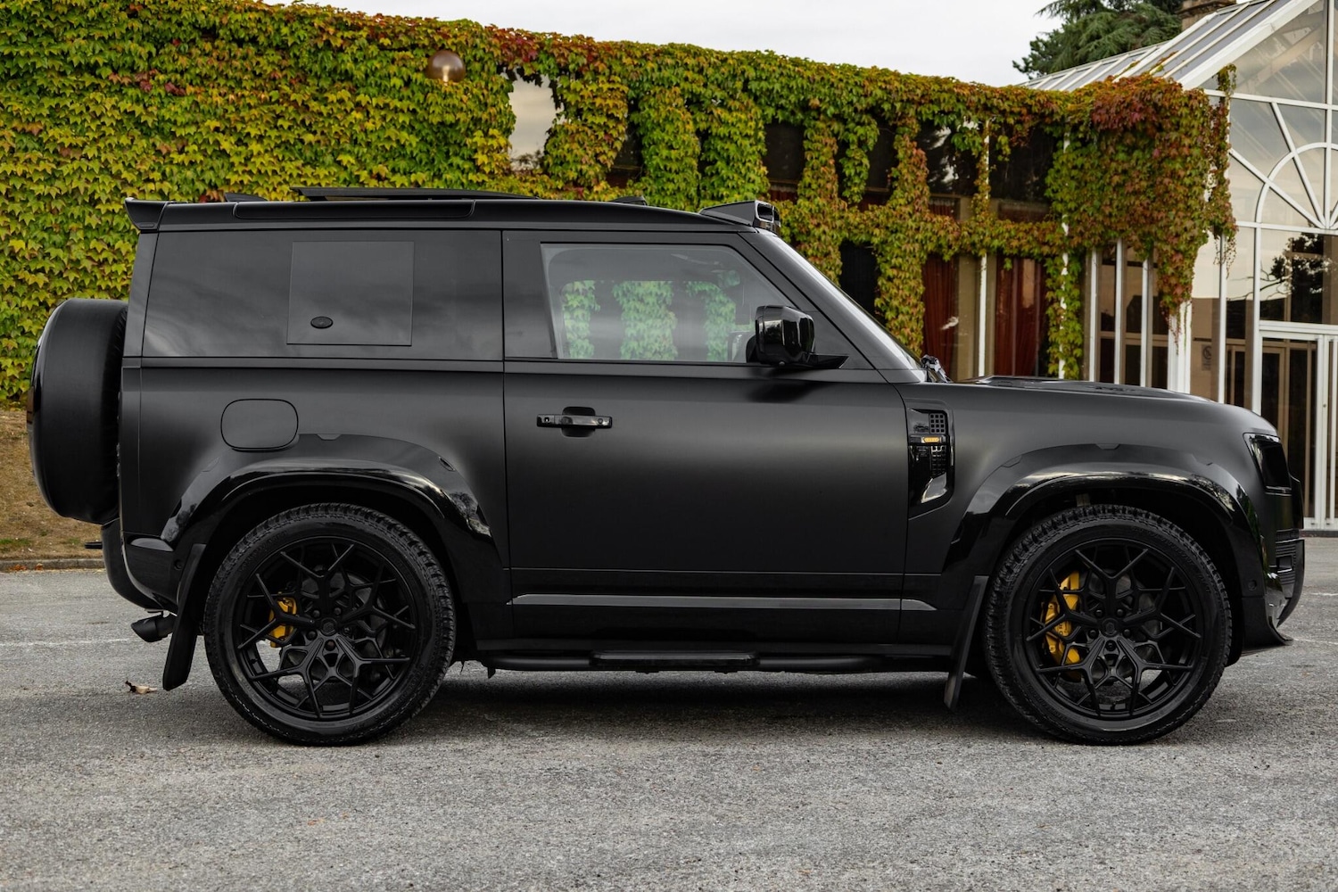 Used Land Rover Defender 2022 for sale - 76987612: Photo 21