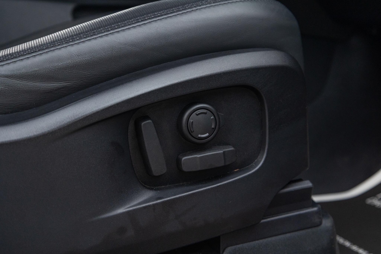 Used Land Rover Defender 2022 for sale - 76987612: Photo 27