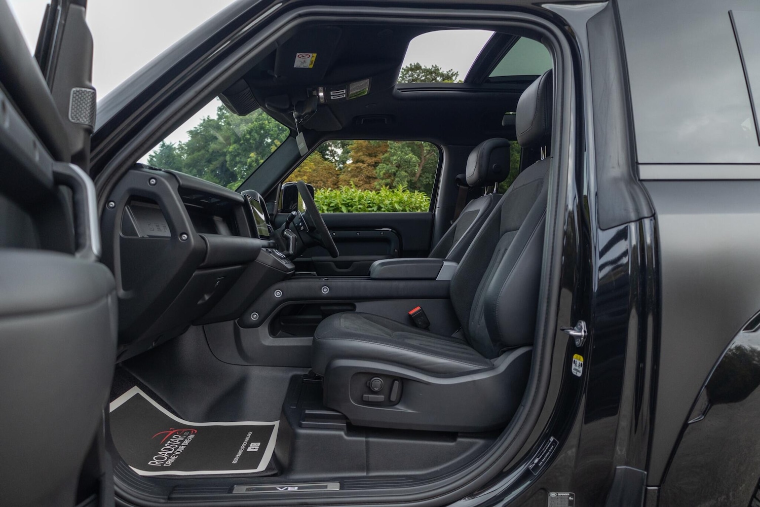 Used Land Rover Defender 2022 for sale - 76987612: Photo 50