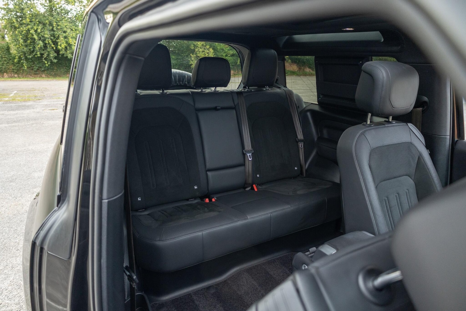 Used Land Rover Defender 2022 for sale - 76987612: Photo 8