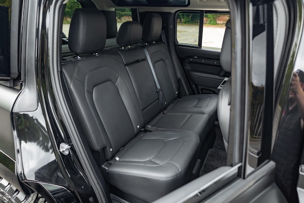 Used Land Rover Defender 110 2023 for sale - 76270528: Photo 11