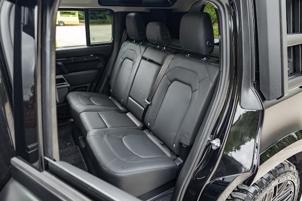 Used Land Rover Defender 110 2023 for sale - 76270528: Photo 16