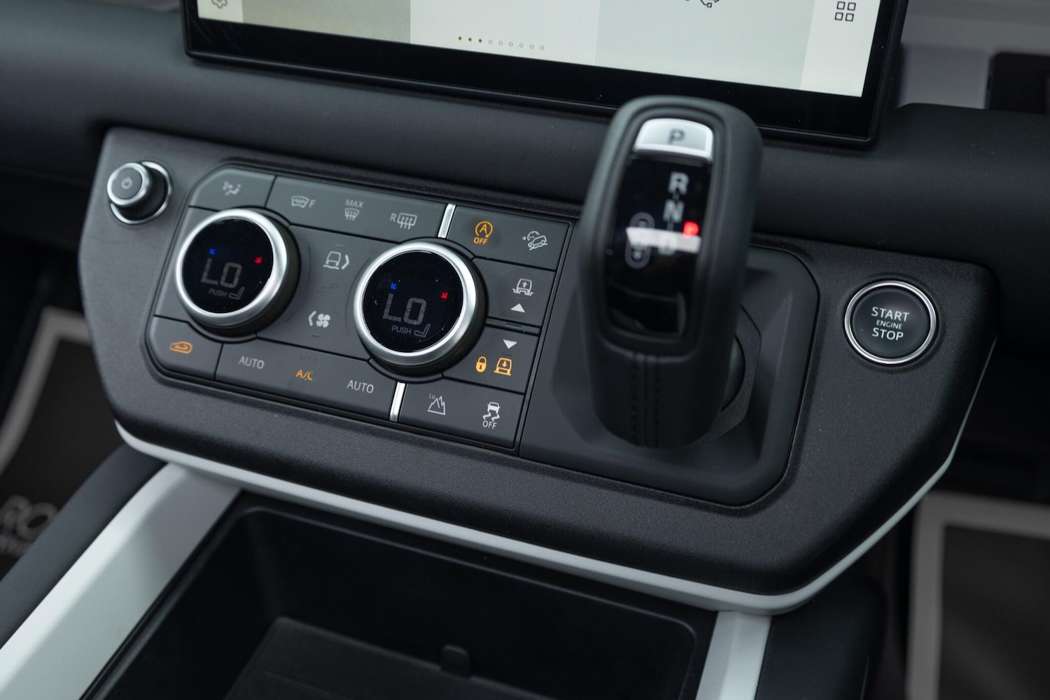 Used Land Rover Defender 2024 for sale - 76988683: Photo 15