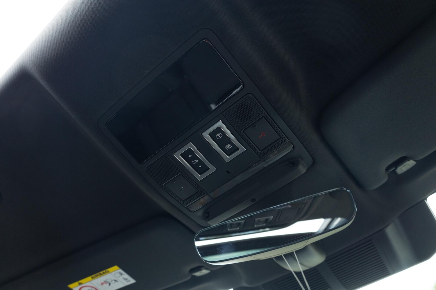 Used Land Rover Defender 2024 for sale - 76988683: Photo 17