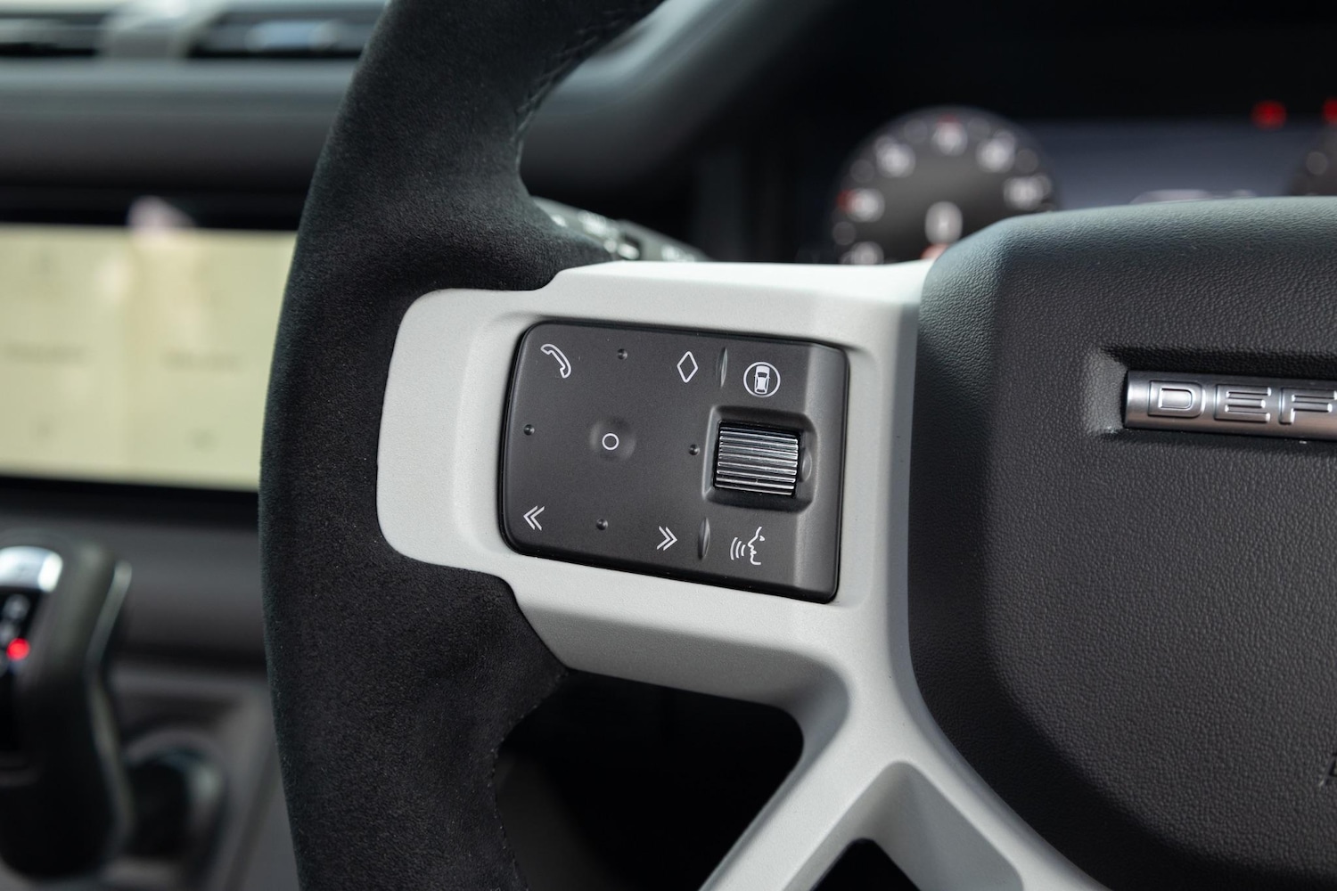 Used Land Rover Defender 2024 for sale - 76988683: Photo 23