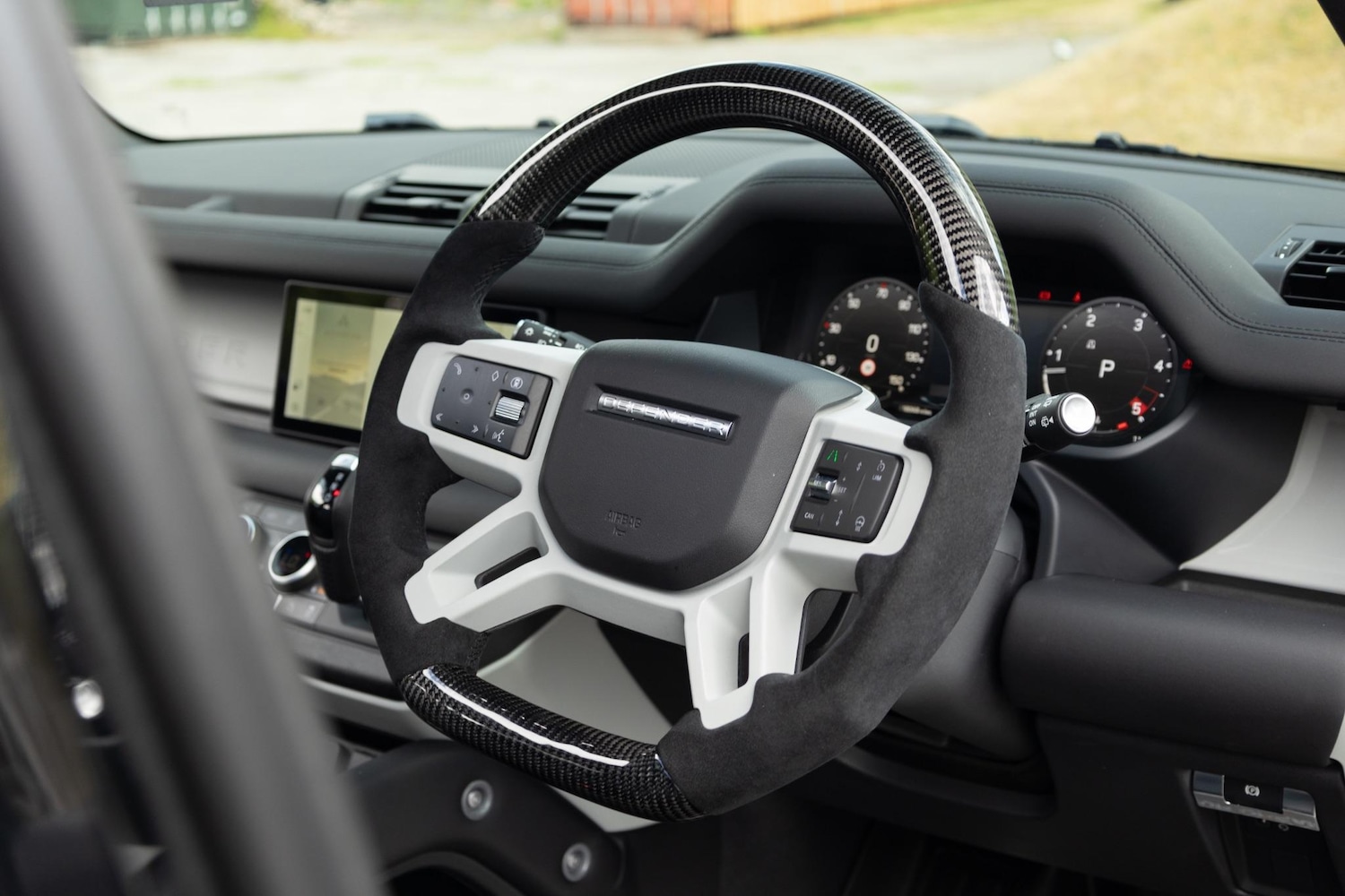 Used Land Rover Defender 2024 for sale - 76988683: Photo 5