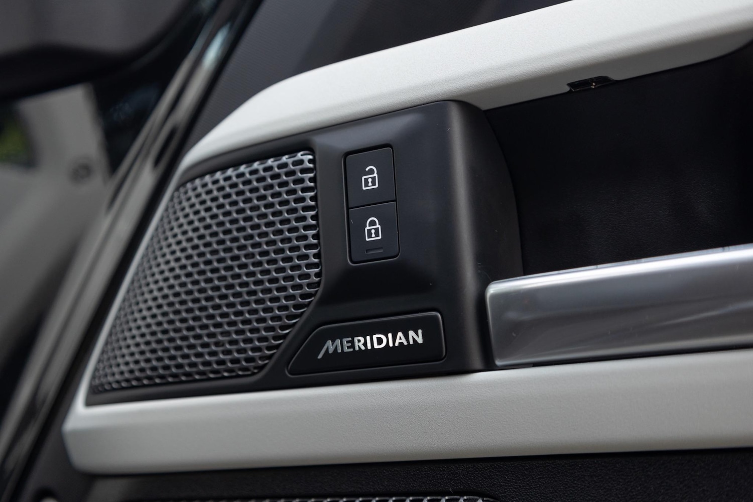 Used Land Rover Defender 2024 for sale - 76988683: Photo 50