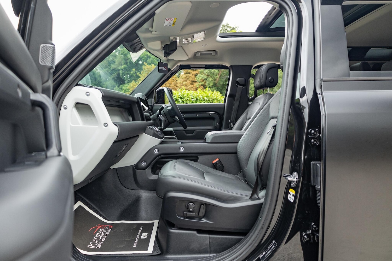 Used Land Rover Defender 110 2024 for sale - 76988683: Photo 57