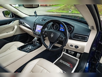 Used Maserati Levante 2018 for sale - 77387009: Photo