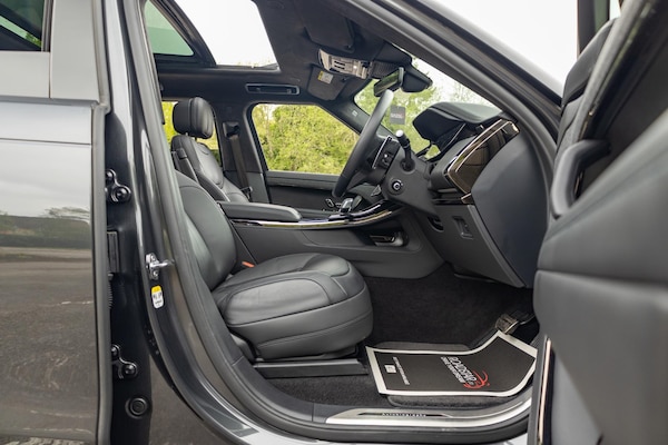 Used Land Rover Range Rover Sport 2024 for sale - 73775244: Photo 2