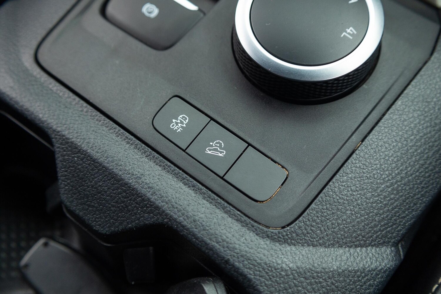 Used Volkswagen Amarok 2024 for sale - 77838926: Photo 17