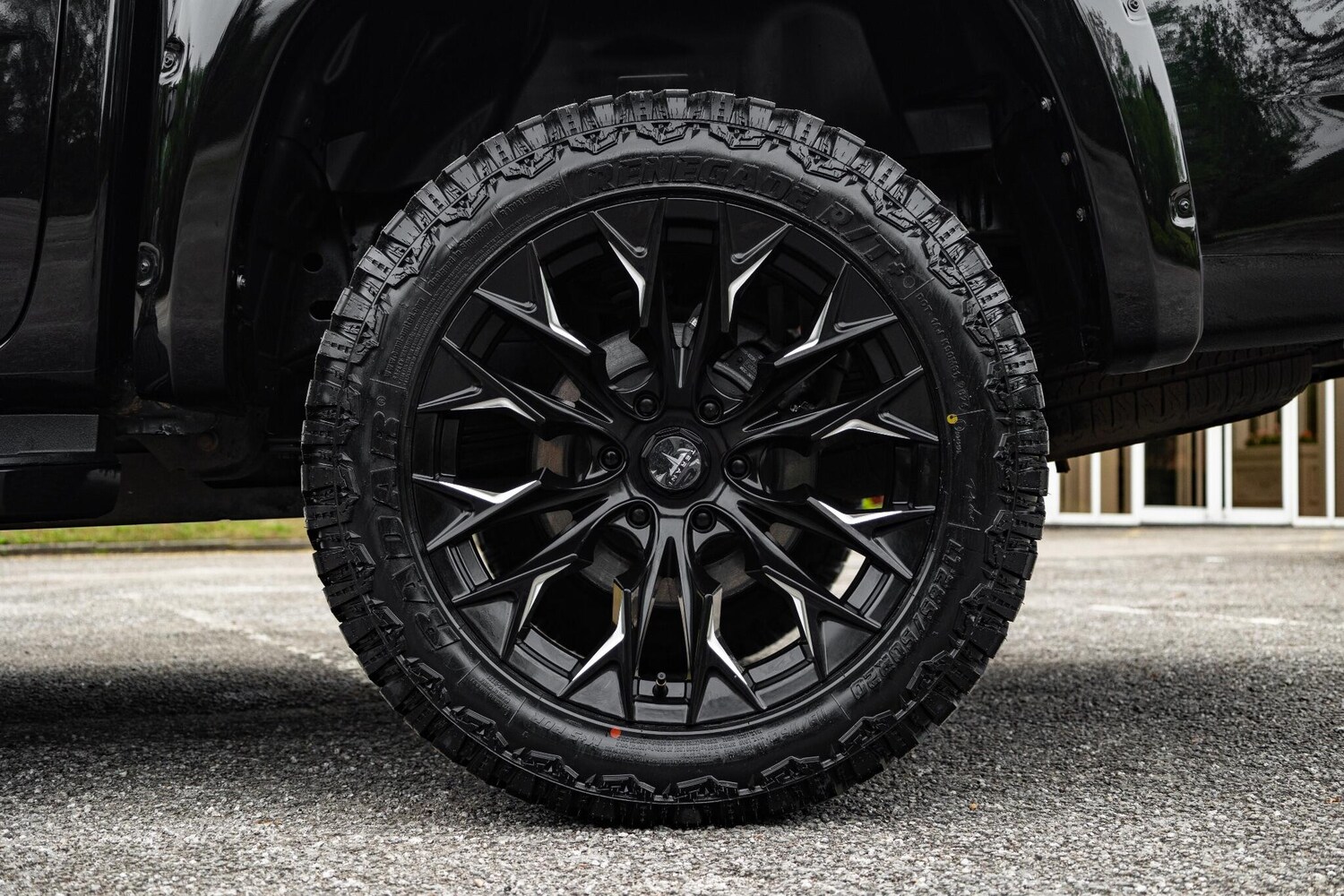 Used Volkswagen Amarok 2024 for sale - 77838926: Photo 25