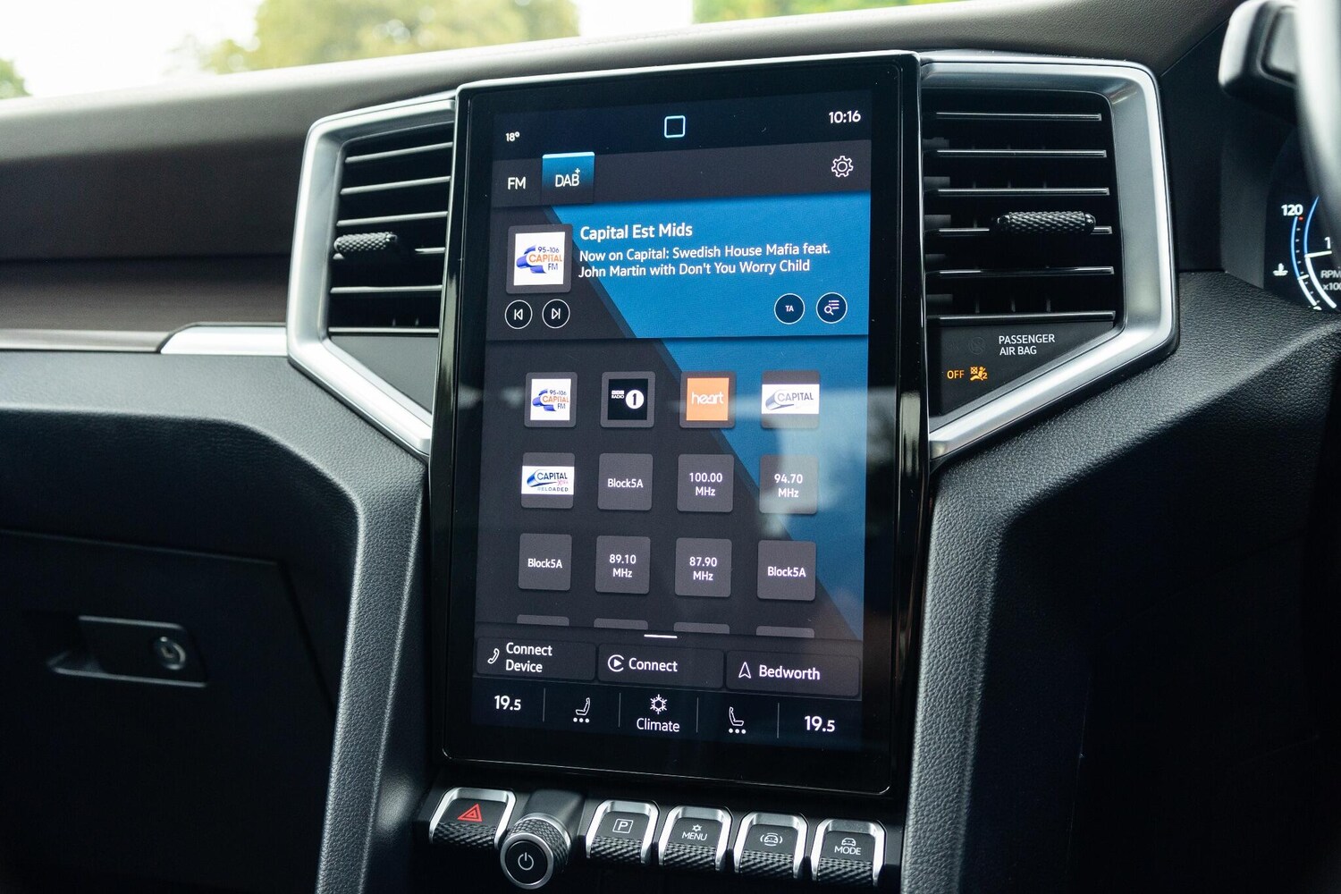 Used Volkswagen Amarok 2024 for sale - 77838926: Photo 34