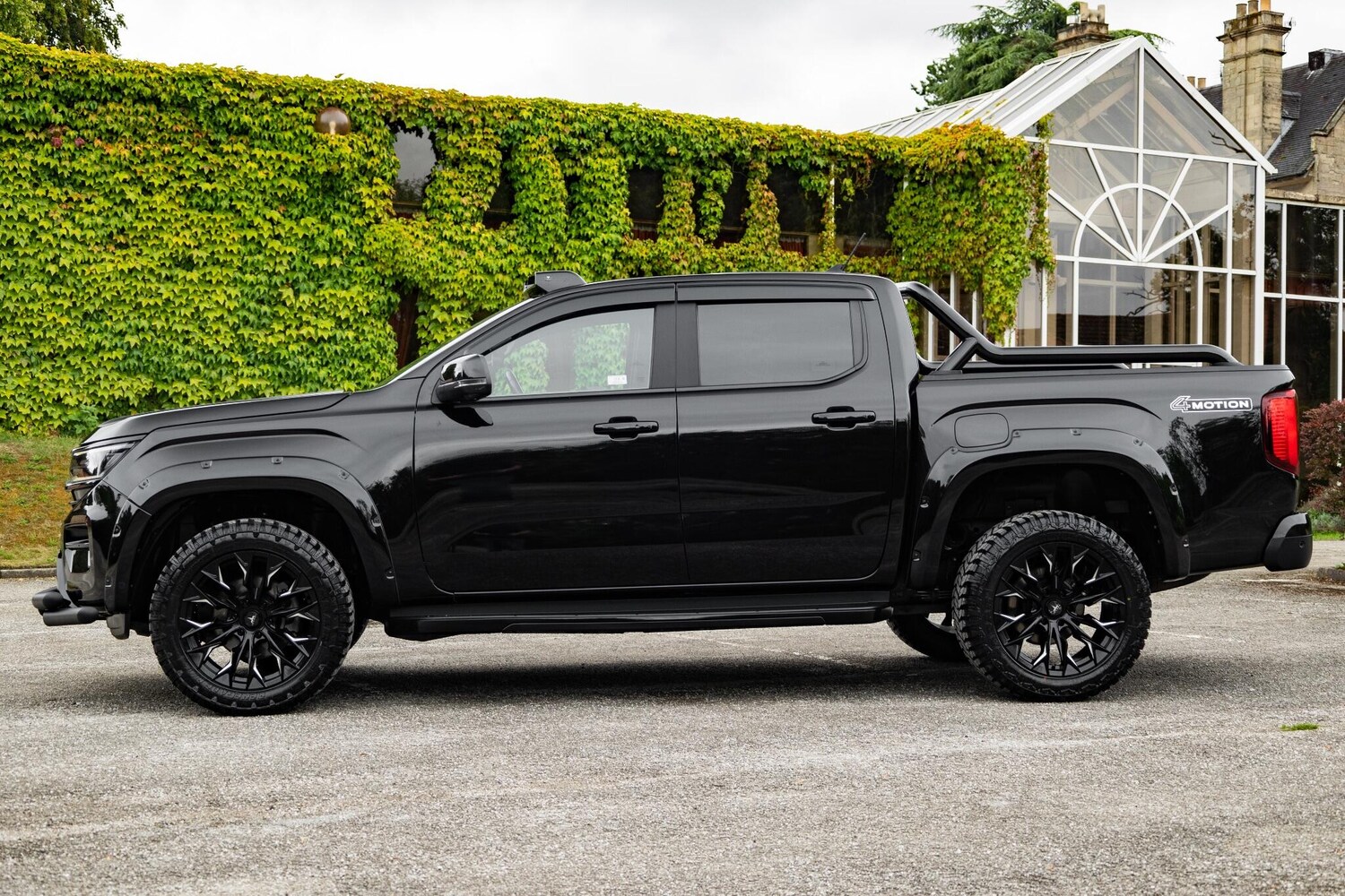 Used Volkswagen Amarok 2024 for sale - 77838926: Photo 4